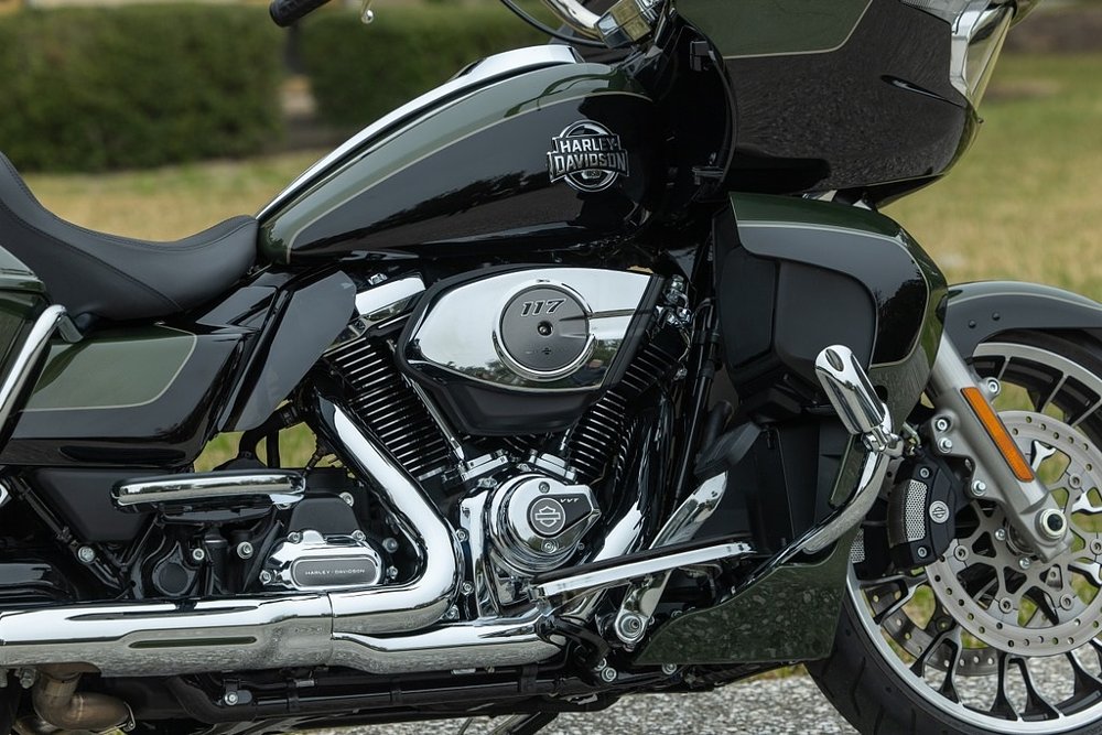 close view of the V-twin engine in the Road Glide Limited